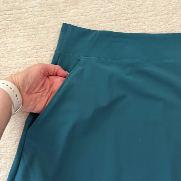 Athleta Cosmic Skirt Womens 1X Blue EuroLuxe Fabric Power Of She Pockets NWT - Picture 5 of 8